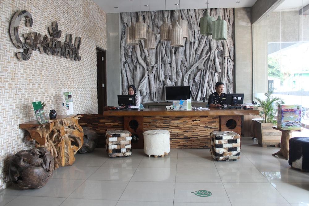 กรีนโอเทล ซิเลกอน Hotel ชิเลกอน ภายนอก รูปภาพ